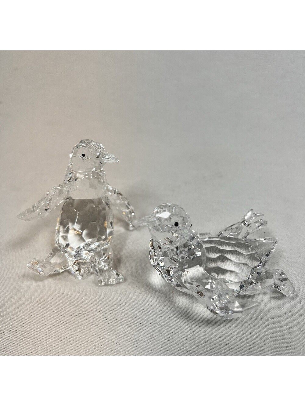 NWB Artic Holiday Set of 2 Penguins Clear Acrylic Ornaments
